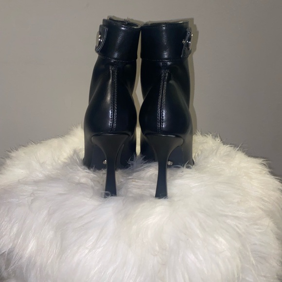 Akira Elegant Black High Heel Ankle Boots - Picture 6 of 12